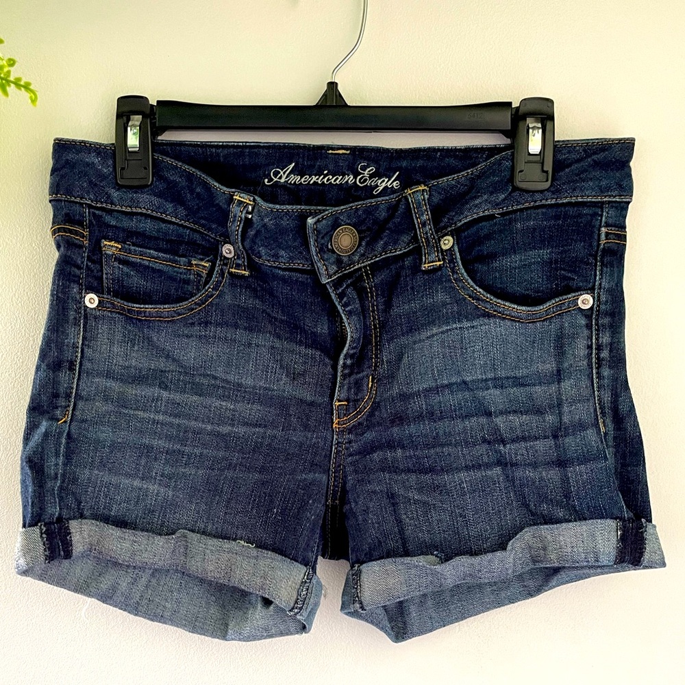 American eagle stretch cuffed Women’s shorts